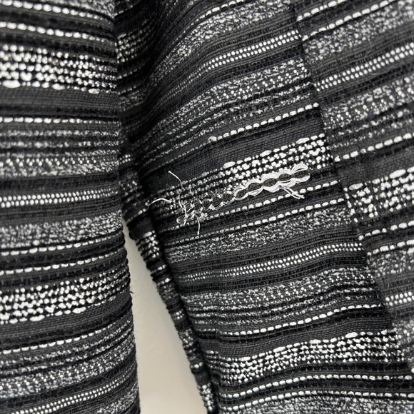 Chicos Womens Black and Silver Buttoned Blazer (Sz. 1) - Picture 3 of 7